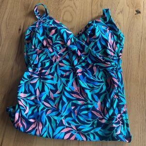 Lands' End Navy and Teal Leaf Pattern Tankini. Top only.